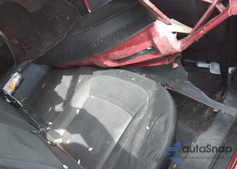 2013 Nissan Rogue S z USA, uszkodzony, nr VIN JN8AS5MV2DW665538